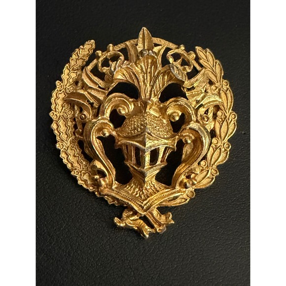 Florenza Jewelry - Vintage Florenza Brooch Heraldic Crest Knight Gold Tone READ